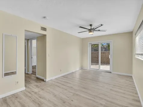 607 W Perry Street Lantana FL 33462