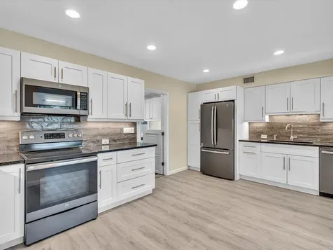 607 W Perry Street Lantana FL 33462