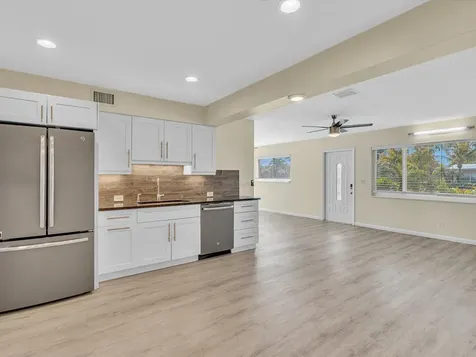 607 W Perry Street Lantana FL 33462