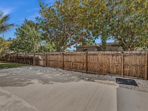 607 W Perry Street Lantana FL 33462