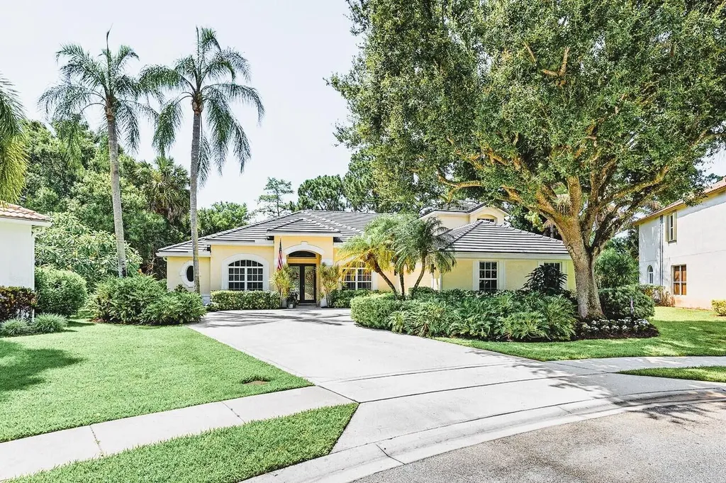 15730 Glen Willow Lane Wellington FL 33414