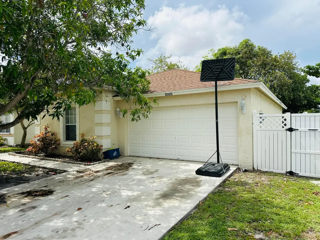 5165 Foxhall Place West Palm Beach FL 33417