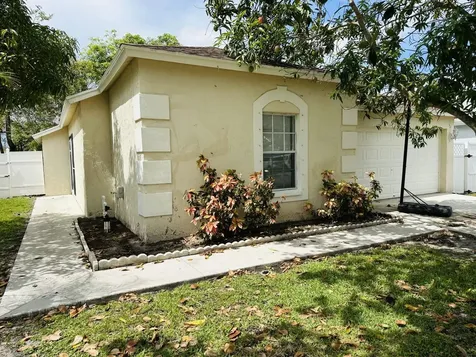 5165 Foxhall Place West Palm Beach FL 33417