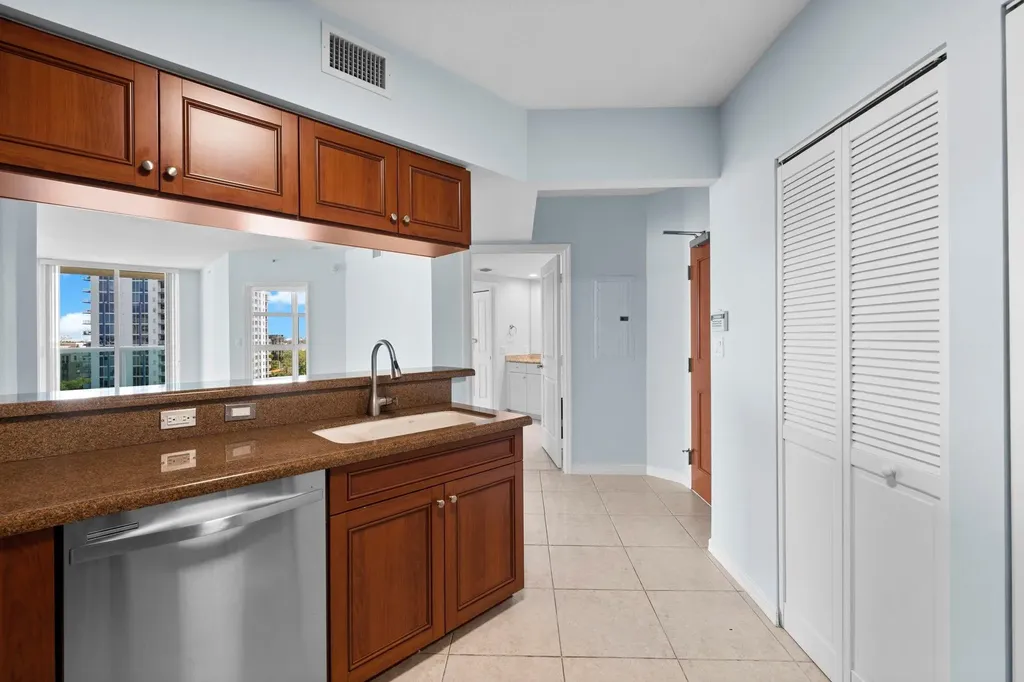 347 N New River Drive Fort Lauderdale FL 33301