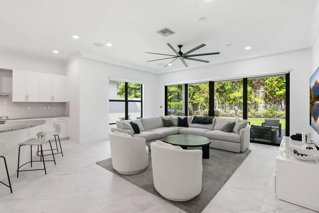 8544 Apple Falls Lane Boca Raton FL 33496
