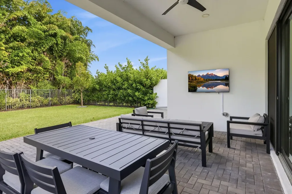 8544 Apple Falls Lane Boca Raton FL 33496