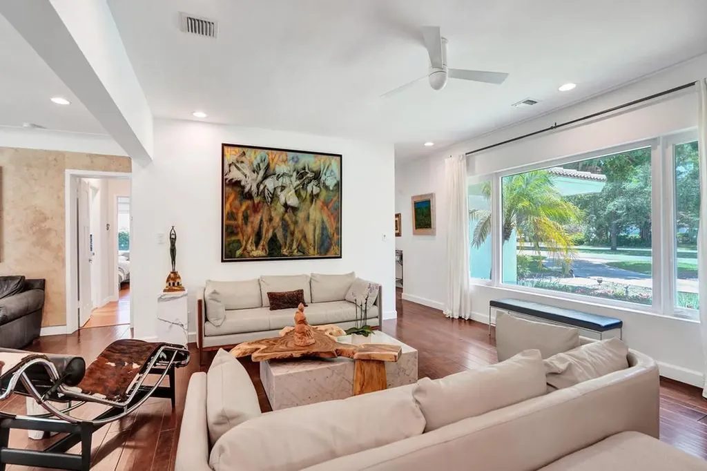 5 Gatehouse Road Sea Ranch Lakes FL 33308