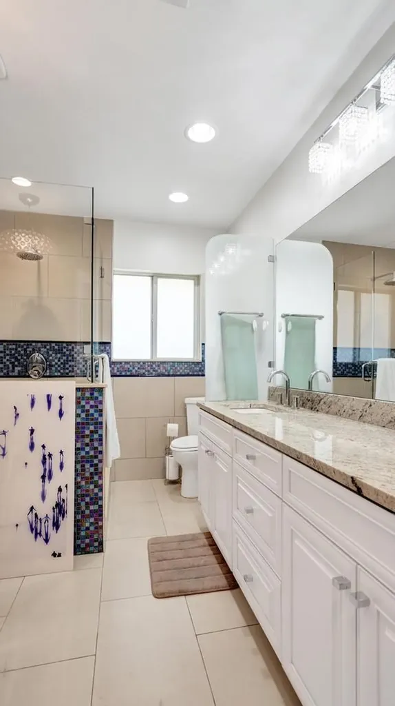5 Gatehouse Road Sea Ranch Lakes FL 33308