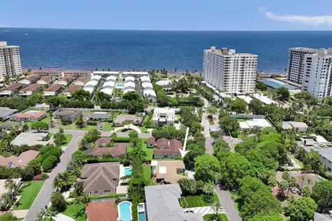 5 Gatehouse Road Sea Ranch Lakes FL 33308