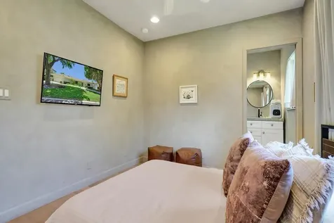 5 Gatehouse Road Sea Ranch Lakes FL 33308