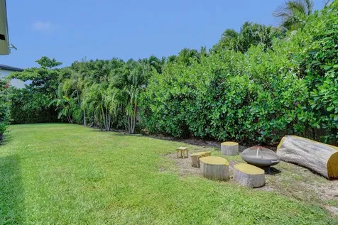 5 Gatehouse Road Sea Ranch Lakes FL 33308