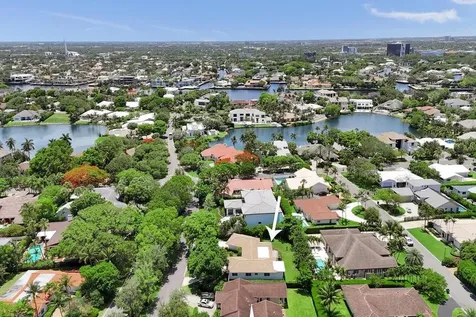 5 Gatehouse Road Sea Ranch Lakes FL 33308
