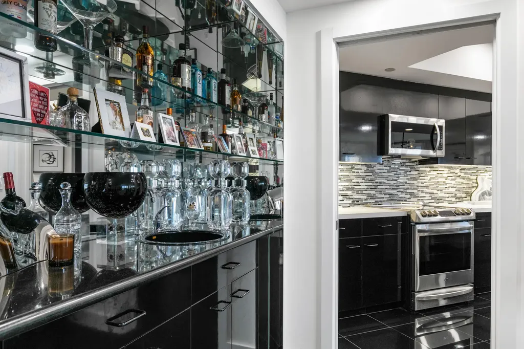 300 SE 5th Avenue Boca Raton FL 33432