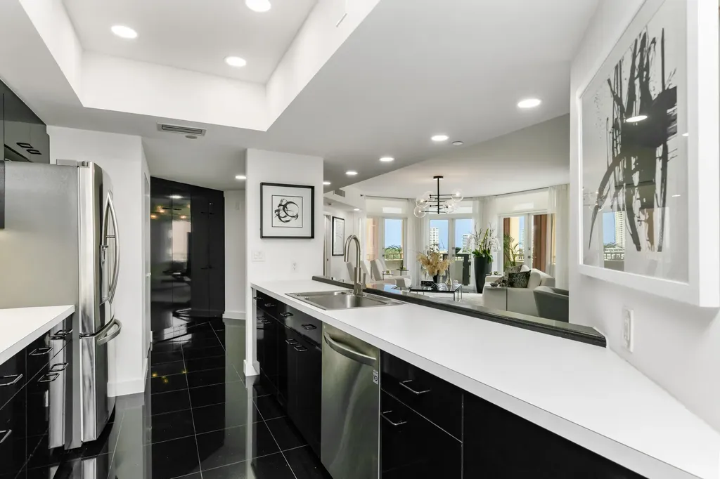 300 SE 5th Avenue Boca Raton FL 33432