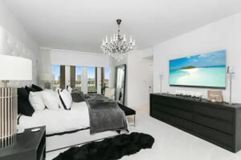 300 SE 5th Avenue Boca Raton FL 33432