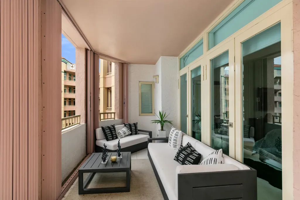 300 SE 5th Avenue Boca Raton FL 33432