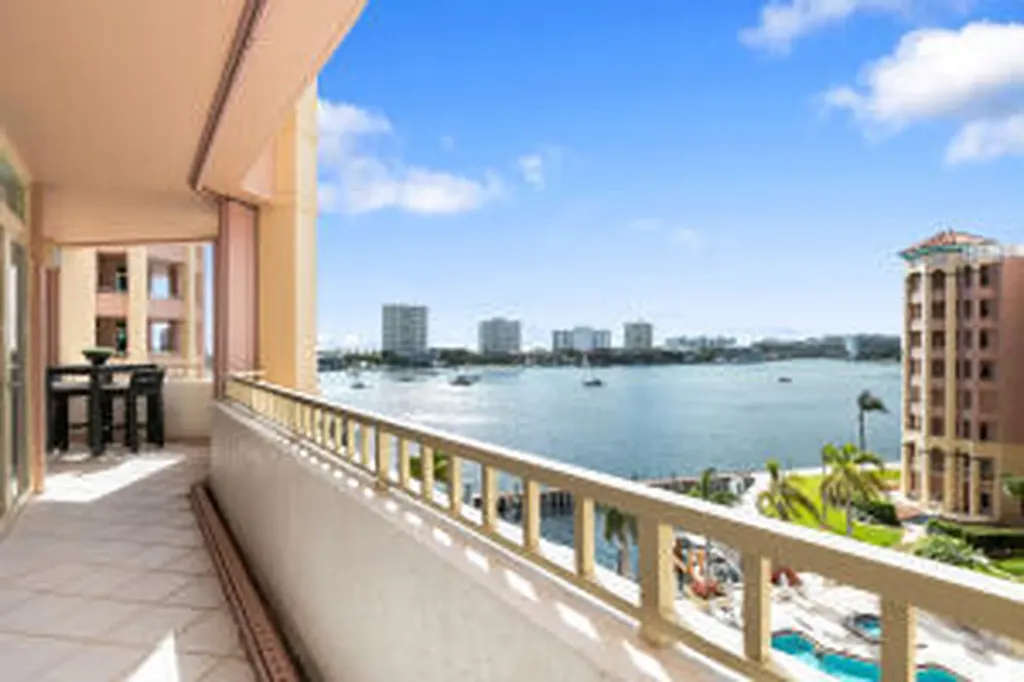 300 SE 5th Avenue Boca Raton FL 33432
