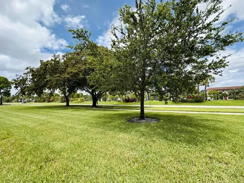 1400 SW 137 Avenue Pembroke Pines FL 33027