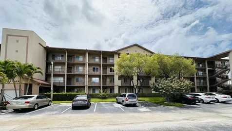 1400 SW 137 Avenue Pembroke Pines FL 33027