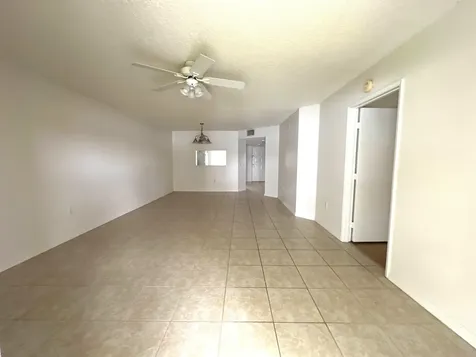 1400 SW 137 Avenue Pembroke Pines FL 33027