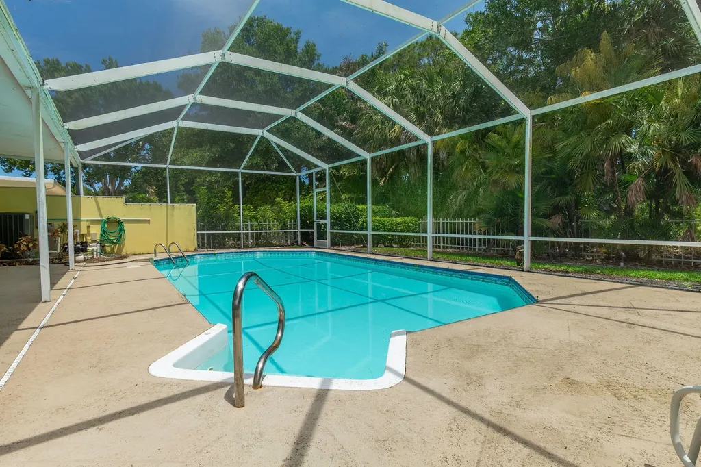 7533 SE Autumn Lane Hobe Sound FL 33455