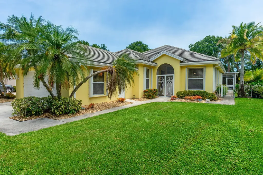 7533 SE Autumn Lane Hobe Sound FL 33455