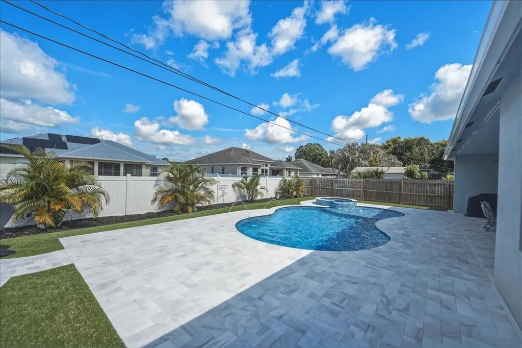 2142 SW Pruitt Street Port St Lucie FL 34953
