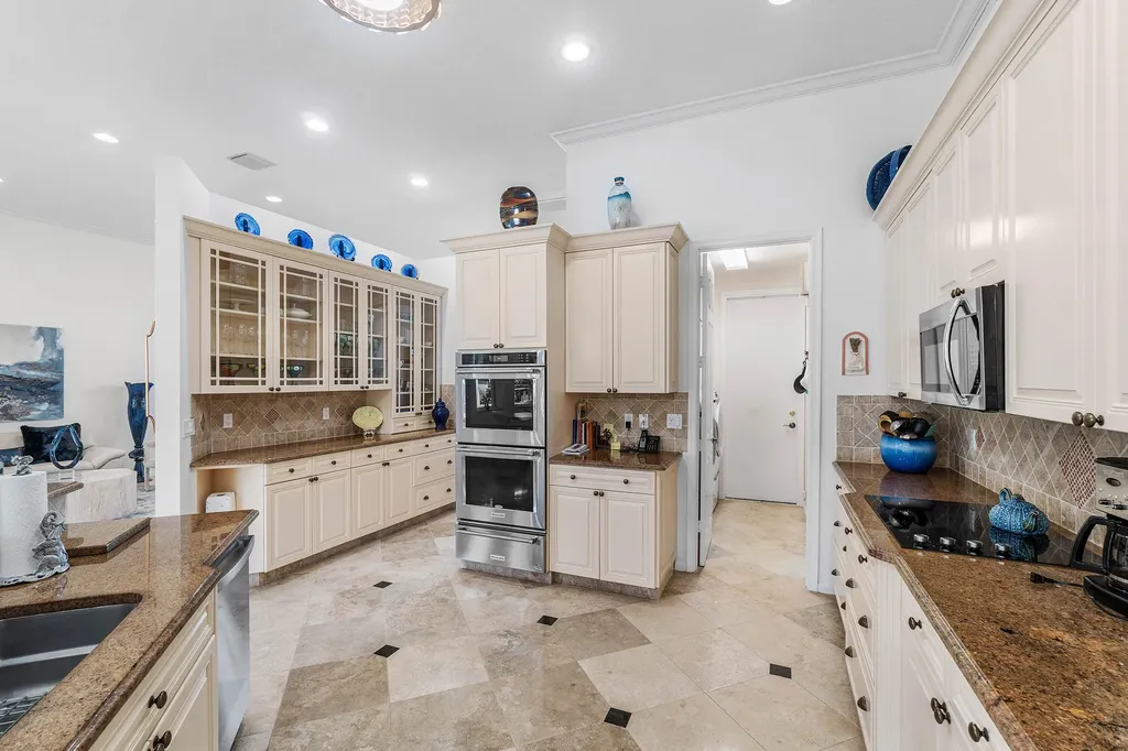 6847 W Liseron Boynton Beach FL 33437