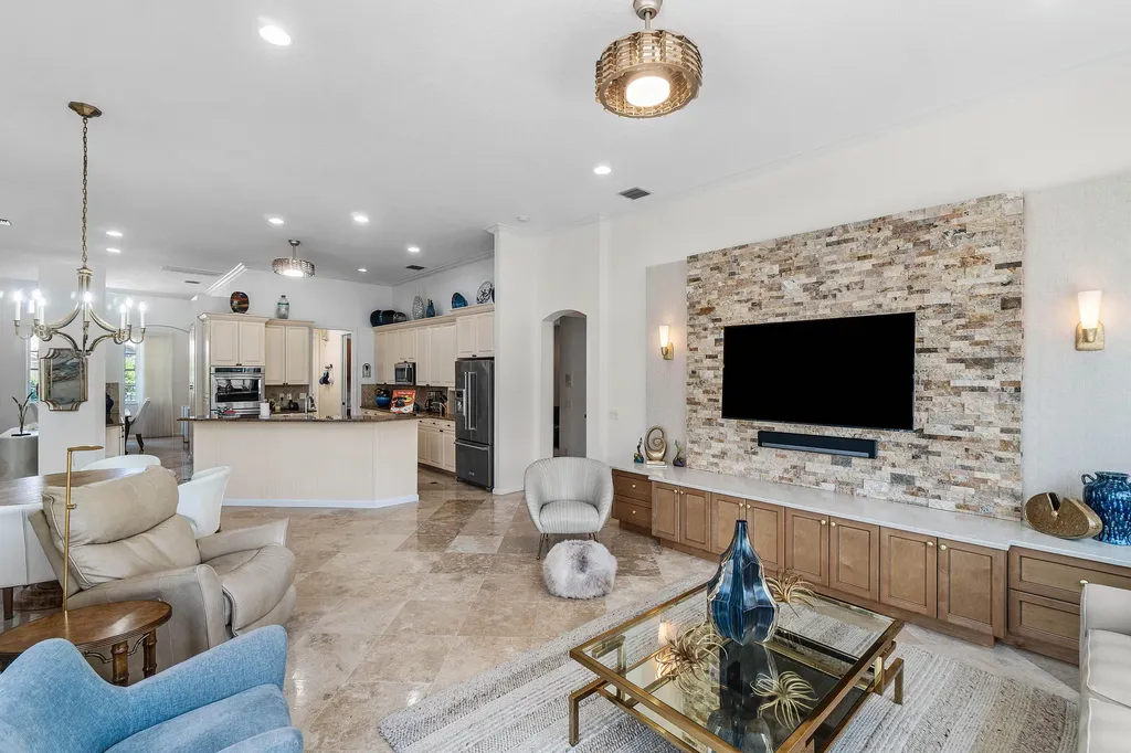 6847 W Liseron Boynton Beach FL 33437
