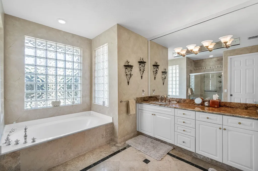 6847 W Liseron Boynton Beach FL 33437