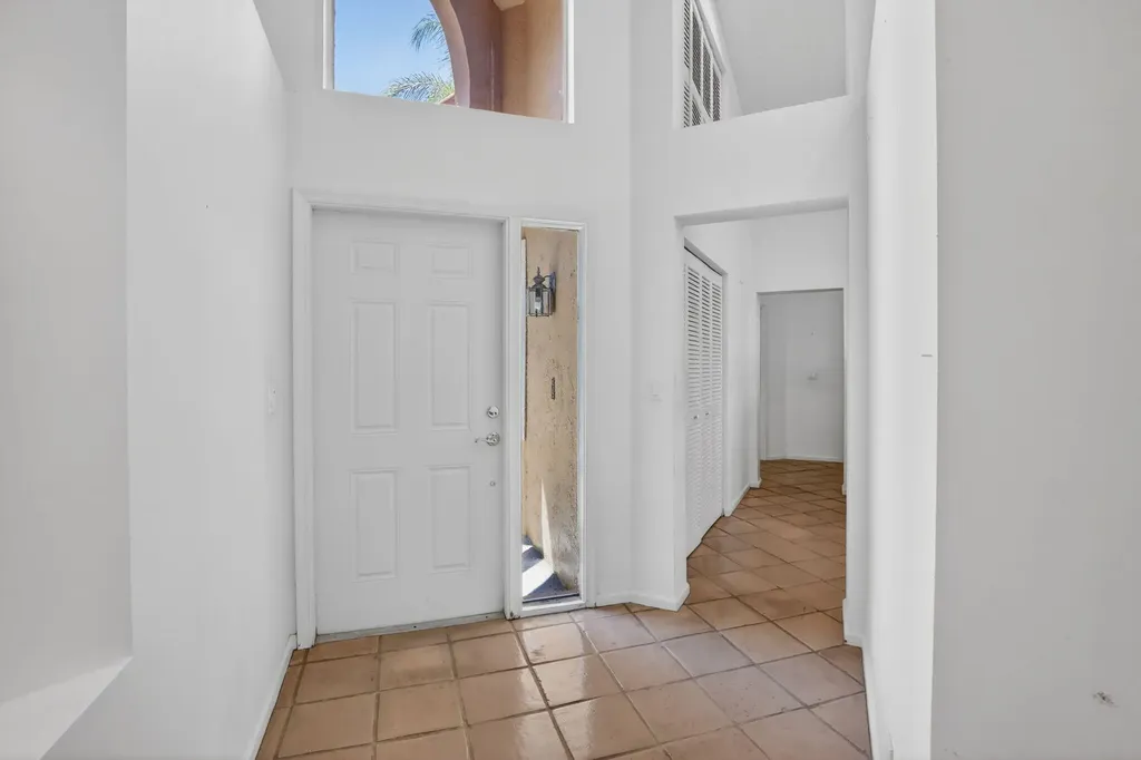 10124 NW 4th Street NW Plantation FL 33324