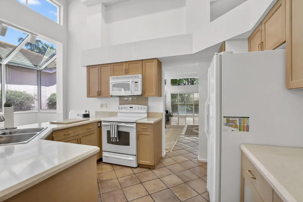 10124 NW 4th Street NW Plantation FL 33324