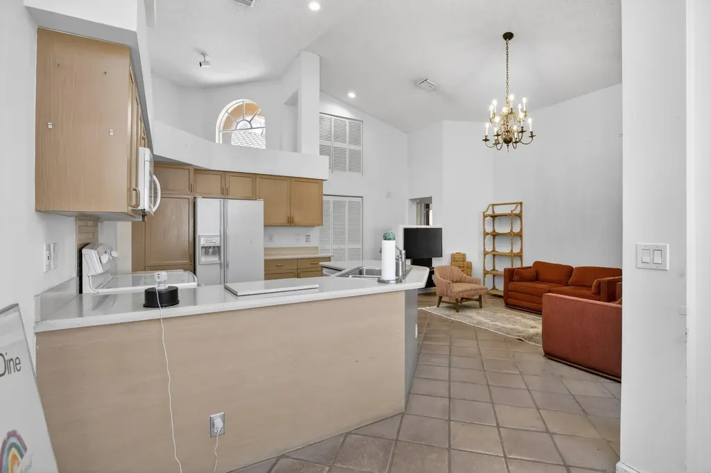 10124 NW 4th Street NW Plantation FL 33324