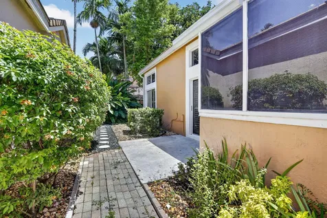 10124 NW 4th Street NW Plantation FL 33324