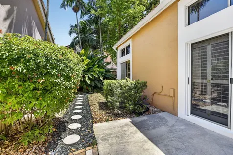 10124 NW 4th Street NW Plantation FL 33324