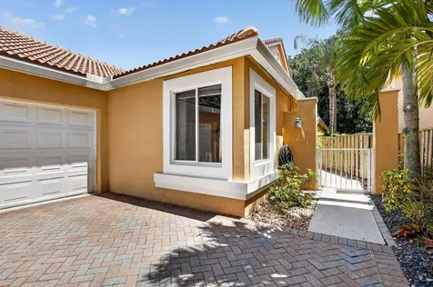 10124 NW 4th Street NW Plantation FL 33324