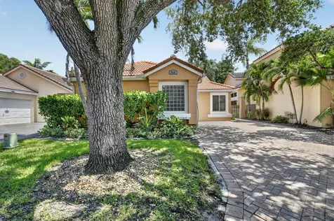 10124 NW 4th Street NW Plantation FL 33324