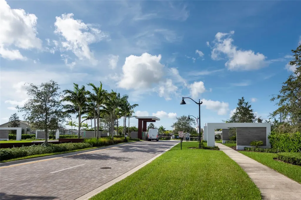 4412 Silverwood Lane S Oakland Park FL 33309