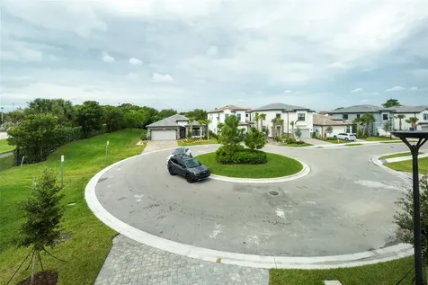 4412 Silverwood Lane S Oakland Park FL 33309