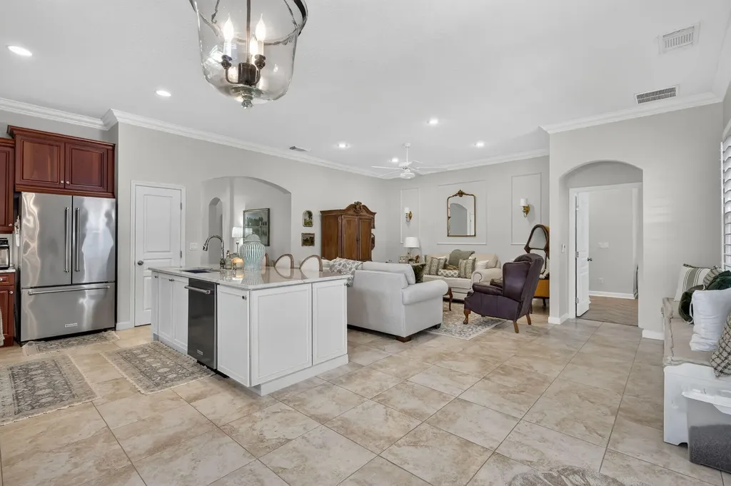 10542 SW Westlawn Boulevard Port St Lucie FL 34987