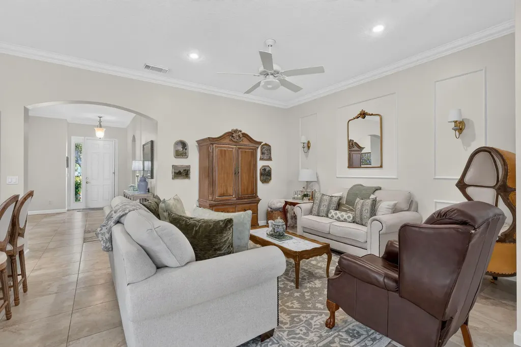 10542 SW Westlawn Boulevard Port St Lucie FL 34987