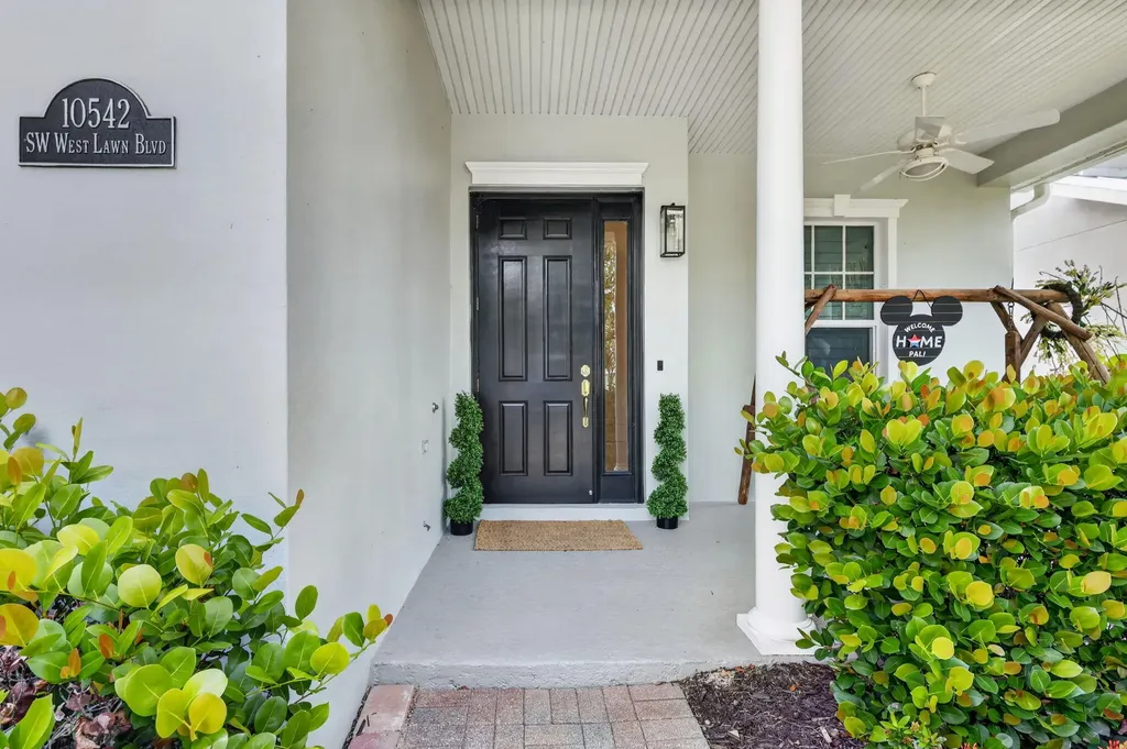 10542 SW Westlawn Boulevard Port St Lucie FL 34987