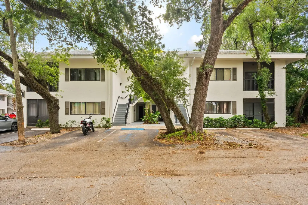 2550 SW 18th Terrace Fort Lauderdale FL 33315