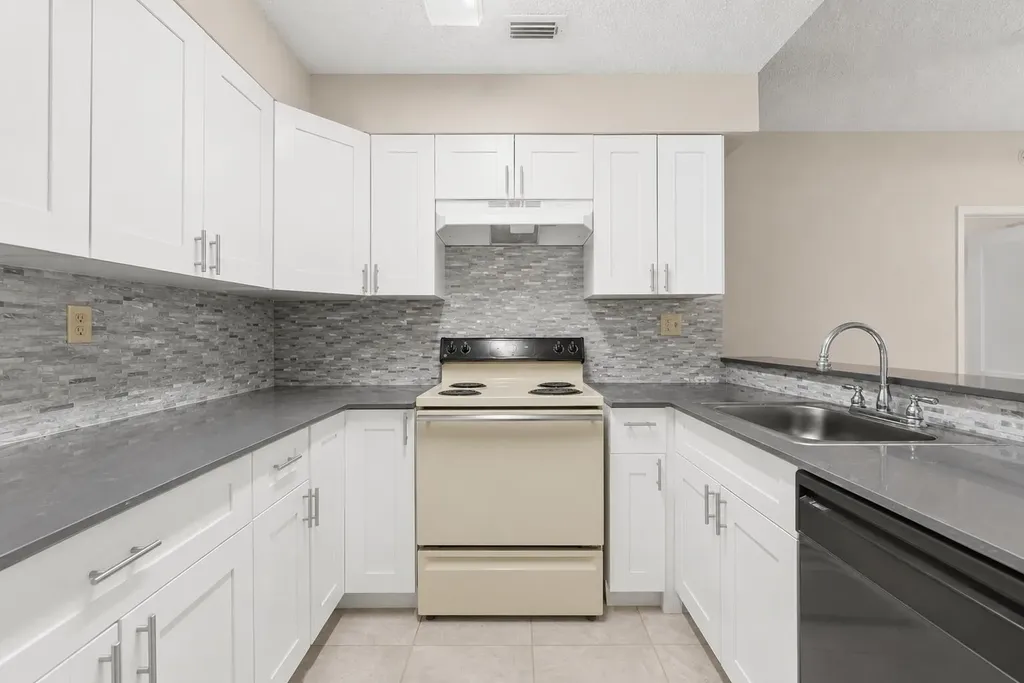 2550 SW 18th Terrace Fort Lauderdale FL 33315