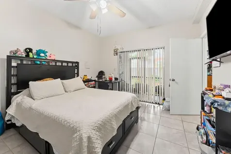 2550 SW 18th Terrace Fort Lauderdale FL 33315