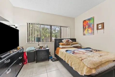 2550 SW 18th Terrace Fort Lauderdale FL 33315