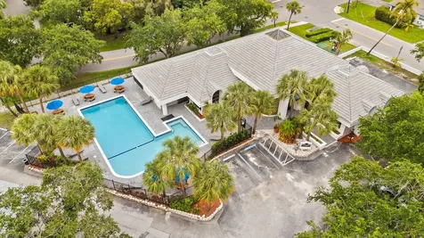 2550 SW 18th Terrace Fort Lauderdale FL 33315