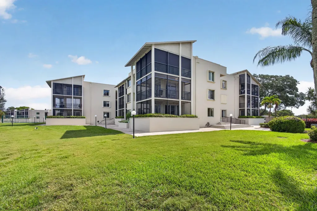 11811 Avenue Of The Pga Palm Beach Gardens FL 33418