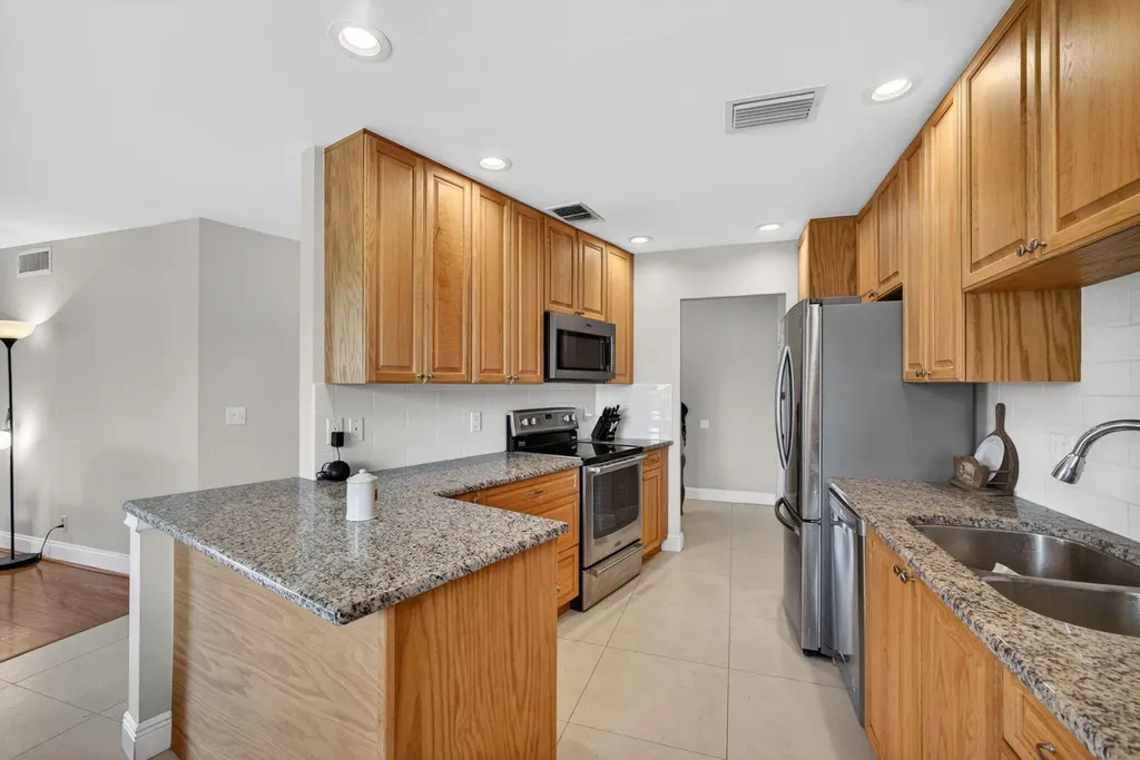 11811 Avenue Of The Pga Palm Beach Gardens FL 33418