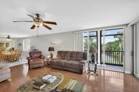 11811 Avenue Of The Pga Palm Beach Gardens FL 33418